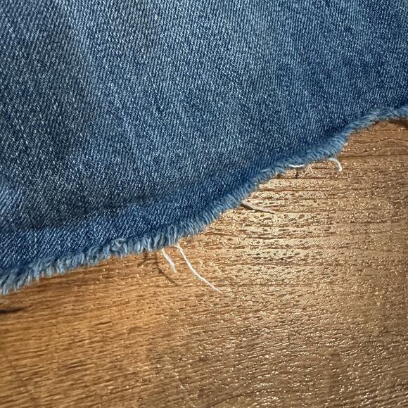 Lucky Brand Jean Shorts 0/25 (30 Waist) Blue Distressed Raw Hem Button Fly Denim - Picture 6 of 12